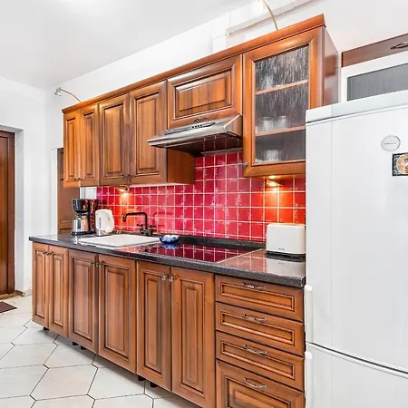 Plac Neptuna - Apartament Z Balkonem - Centrum By Renters *
